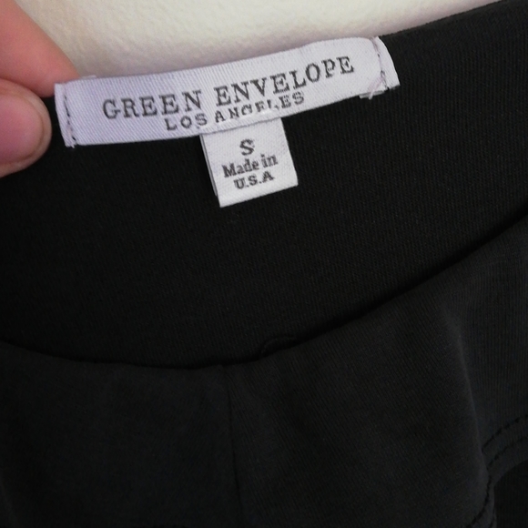 Black frilly T with cold shoulders - Picture 5 of 8